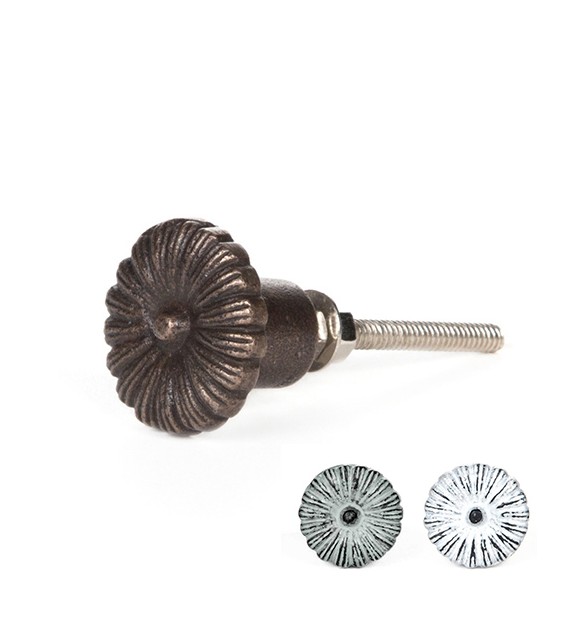 Bouton de meuble en fonte Petite Fleur - Boutons Mandarine