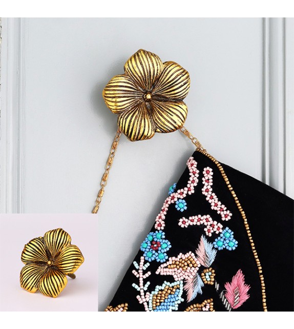 Crochet mural grande fleur d'hibiscus dorée - Boutons Mandarine